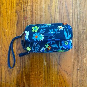 NWOT - Vera Bradley - All in one Crossbody RFID bag